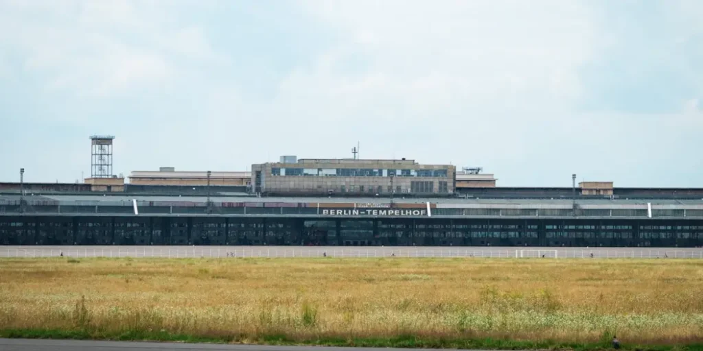 Tempelhofer Feld